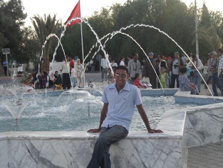 MON COUSIN ZIKO ASSIS  A LA FONTAINE